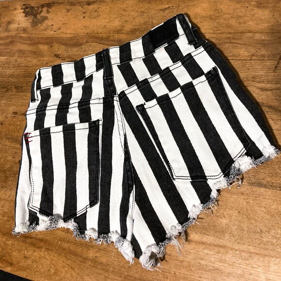 2 FOR $15 BDG High Rise Stripped Shorts - Picture 11 of 16